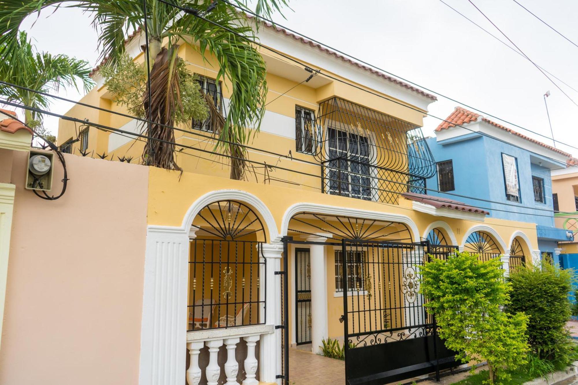 Casa Familiar Acogedora En Zona Residencial Vila La Grua Exterior foto